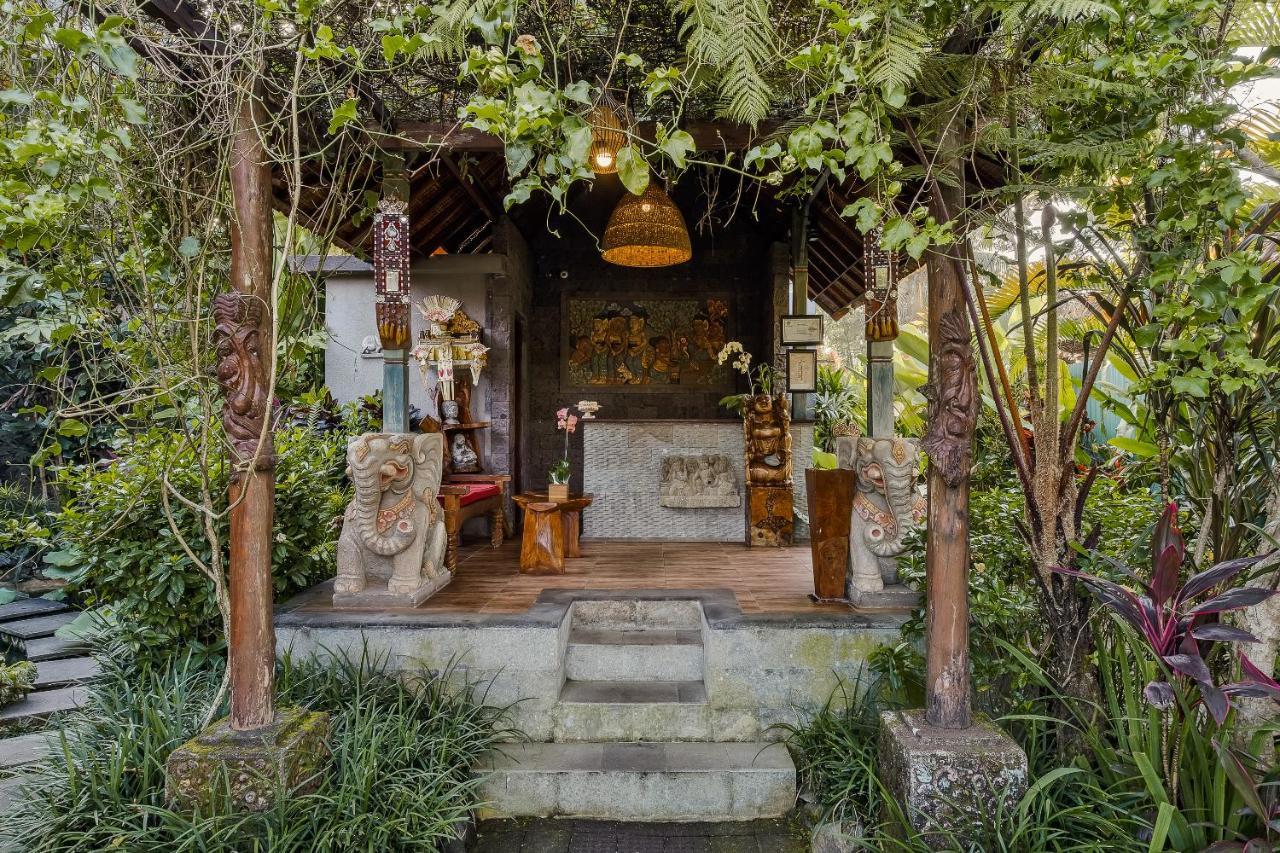 Teja Lokha Ubud Villa Exterior photo
