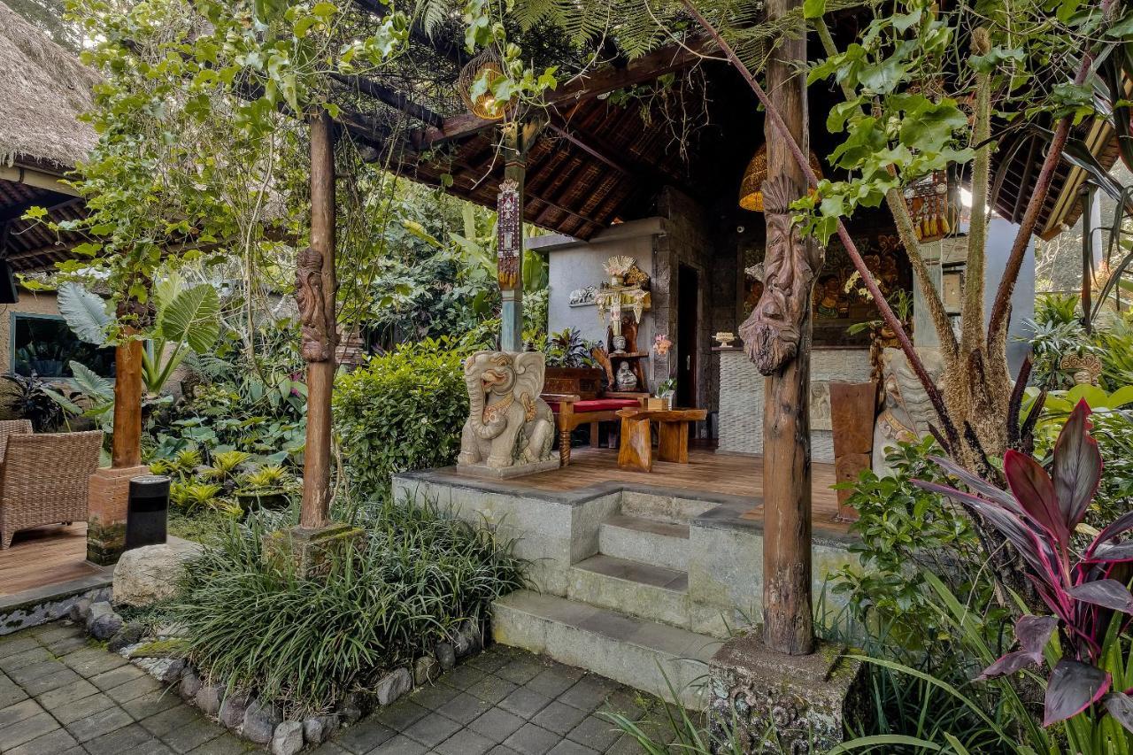Teja Lokha Ubud Villa Exterior photo